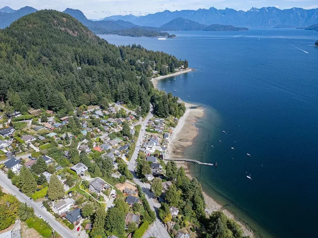 491 Woodland Avenue, Gibsons, BC V0N 1V1 — image 37