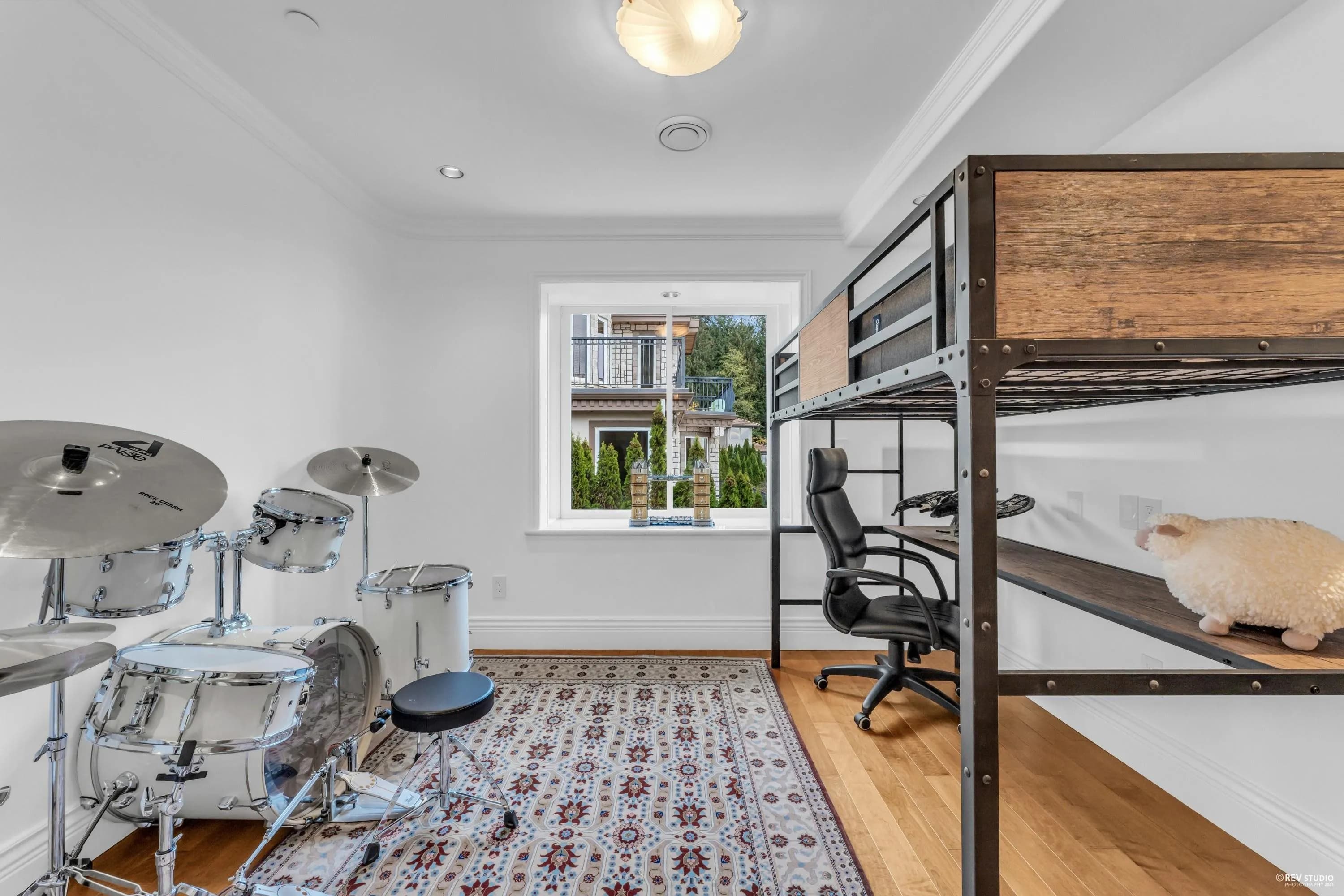 1525 Errigal Place, West Vancouver, BC V7S 3H1 — image 30