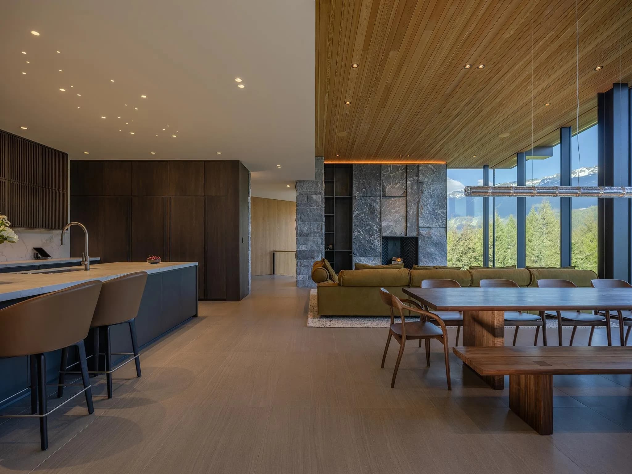 5412 Stonebridge Drive, Whistler, BC V8E 0V9 — image 9