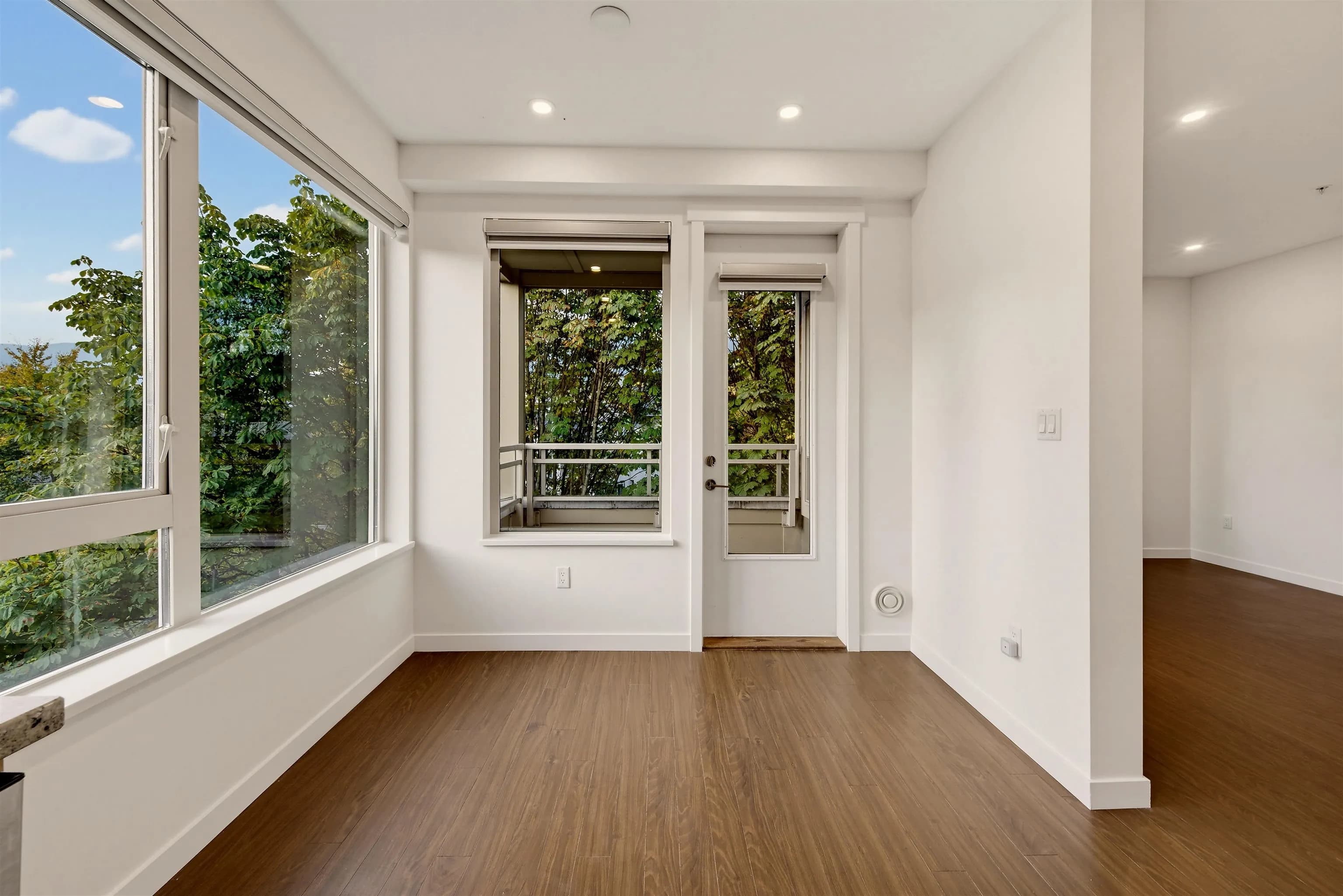 411 119 W 22nd Street, North Vancouver, BC V7M 0B4 — image 7