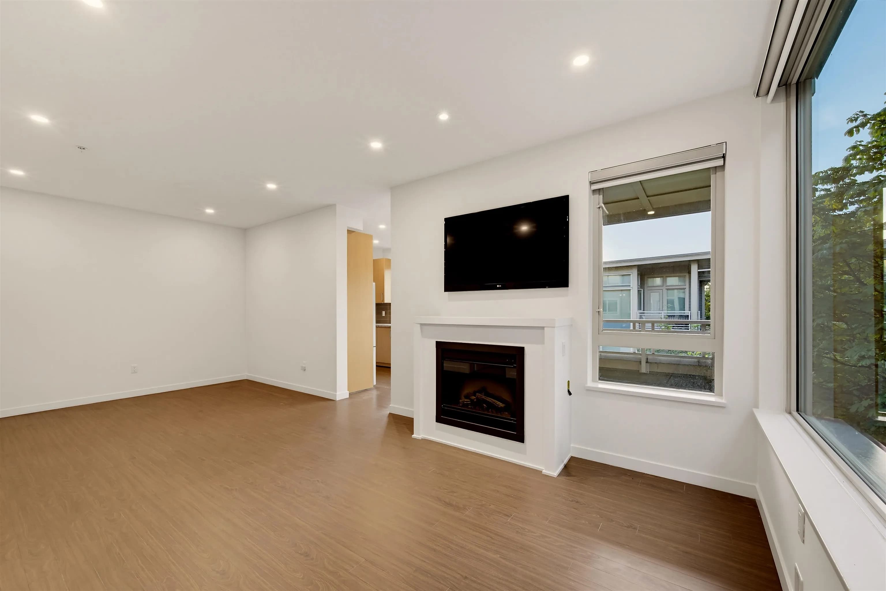 411 119 W 22nd Street, North Vancouver, BC V7M 0B4 — image 14