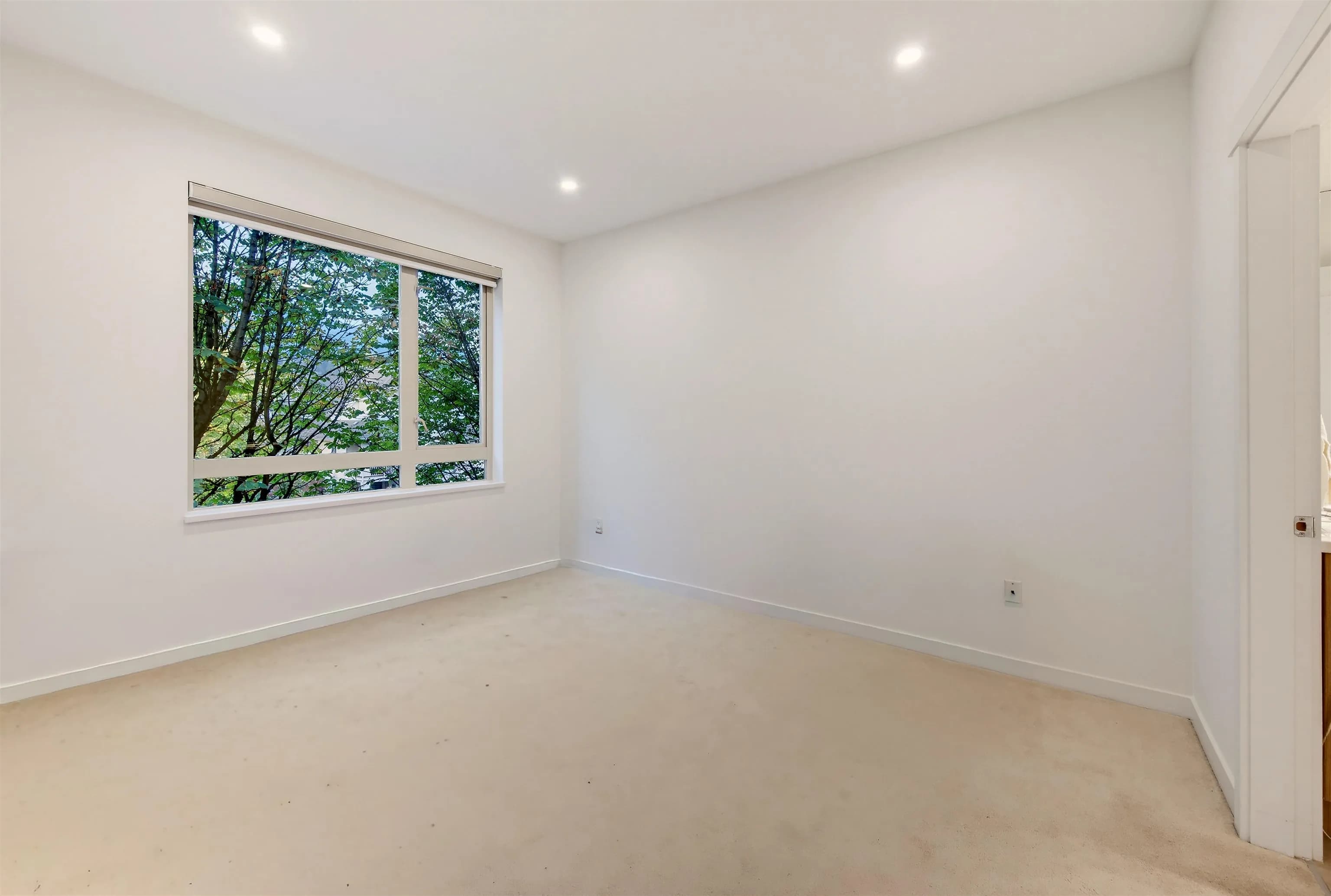 411 119 W 22nd Street, North Vancouver, BC V7M 0B4 — image 25