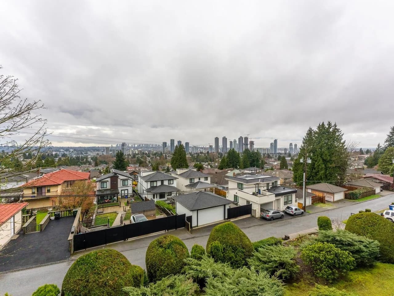 307 5340 Hastings Street, Burnaby, BC V5B 1R1 — image 1