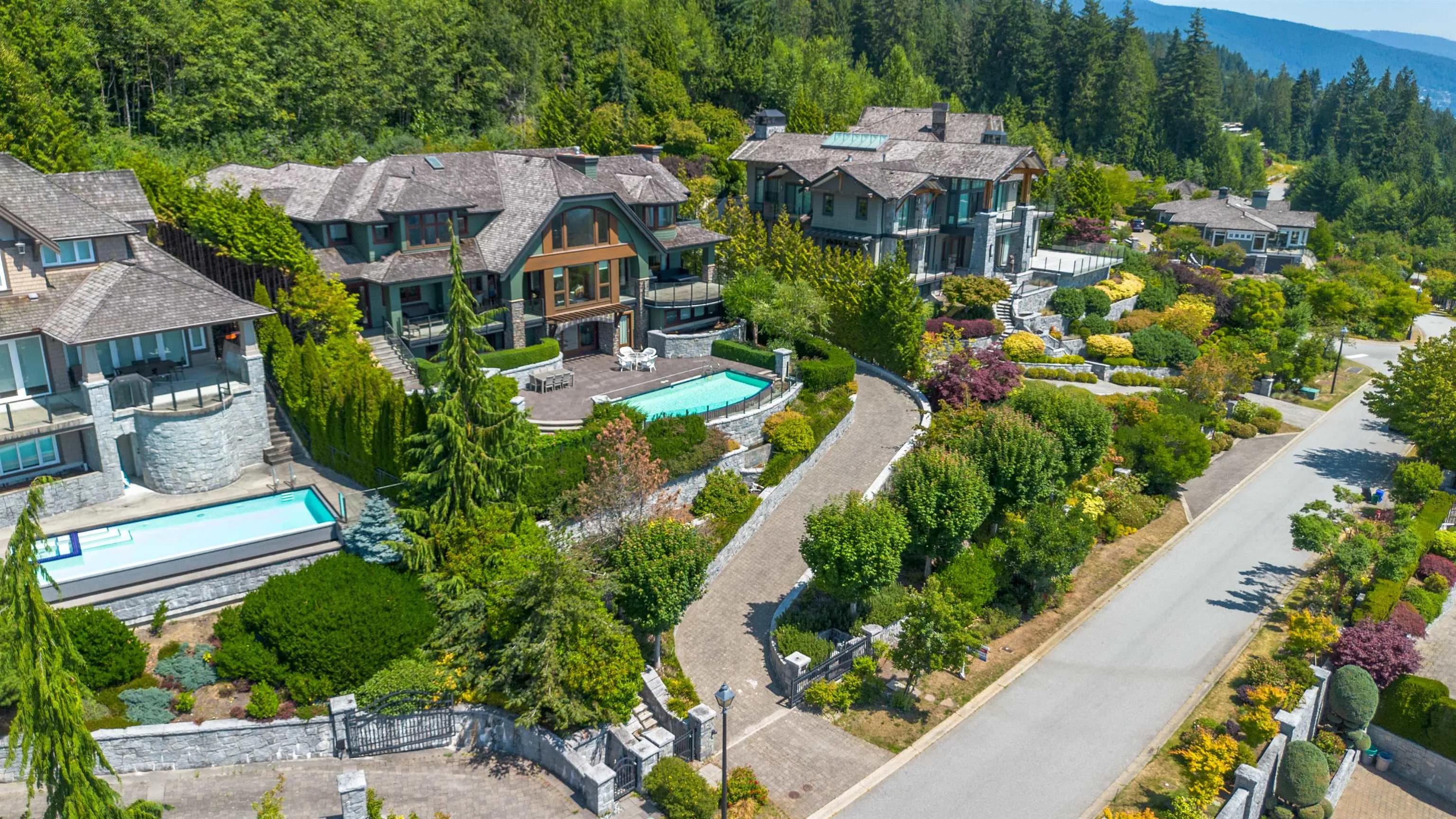 2766 Willoughby Road, West Vancouver, BC V7S 3J2 — image 39