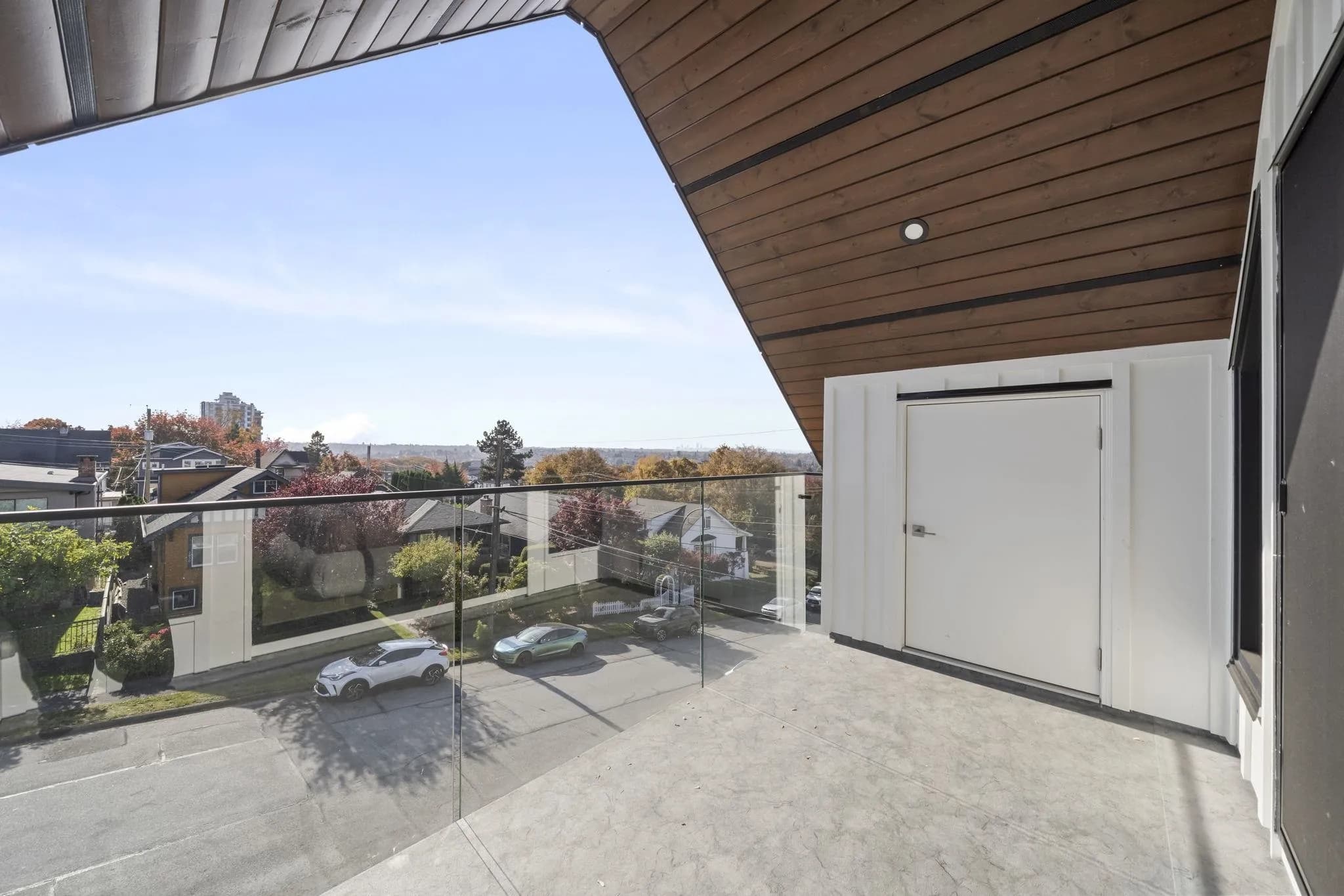 1 3623 Triumph Street, Vancouver, BC V5K 1V4 — image 33